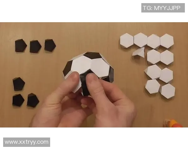 手工立体足球的创意制作与玩法探索，开启你的足球艺术之旅